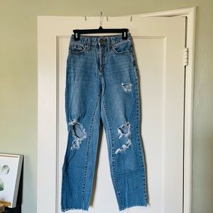 Distressed boyfriend jeans
